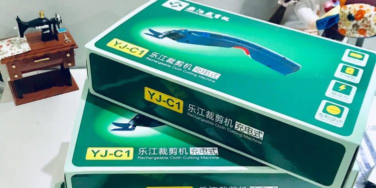 HƯỚNG DẪN SỬ DỤNG MÁY CẮT VẢI CẦM TAY