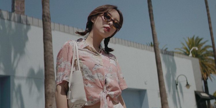 Phong cách retro – Sự trở lại của những item kinh điển thập niên 90