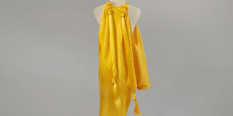 XU HƯỚNG THỜI TRANG BỀN VỮNG MỚI: LỤA TƠ NHỆN