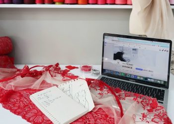 Những ưu điểm, nhược điểm khi học online