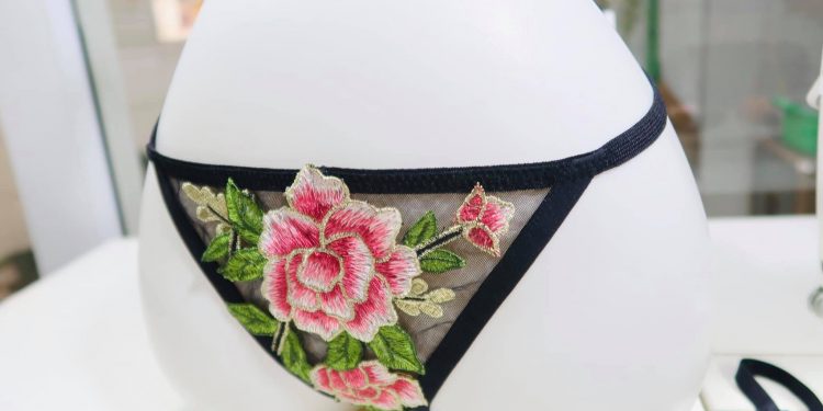 Đâu là size quần lót phù hợp với chị em?