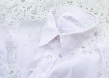 10 CÁCH LÀM ÁO TRẮNG SÁNG TRỞ LẠI KHÔNG CẦN THUỐC TẨY