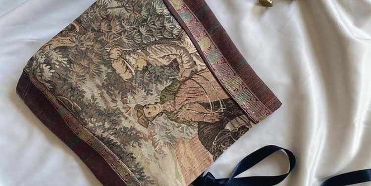 Corset là gì ? Tác dụng của corset ?