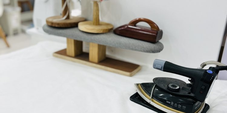 Bàn là hơi nước trong may mặc có những loại nào? Nên lựa chọn loại nào phù hợp với nhu cầu của bạn?