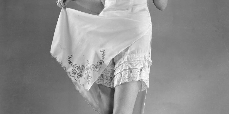 Nguồn gốc và lịch sử ra đời của đồ ngủ