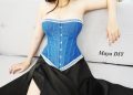 Sản phẩm corset hoàn thiện theo hướng dẫn may corset của Maya DIY được mặc trên người mẫu