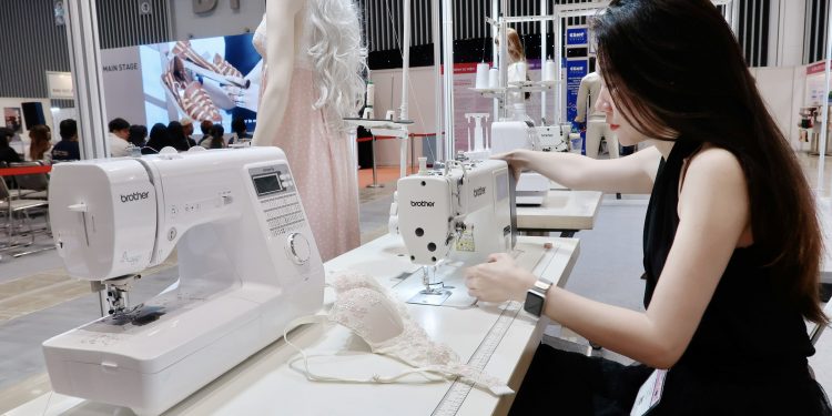 Khi đam mê may vá gặp công nghệ – Buổi tham quan văn phòng Brother Vietnam của MAYA DIY