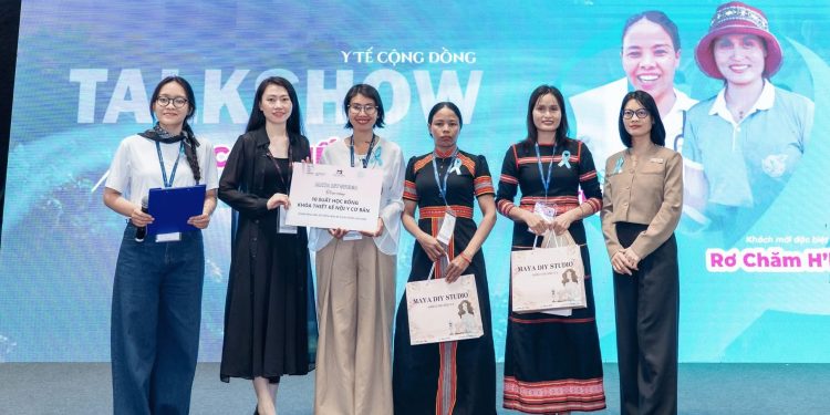 Học bổng nội y từ MAYA DIY tại SIUF Vietnam: Lan tỏa tri thức, tiếp thêm nghị lực cho phụ nữ đồng bào cùng Tổ chức Nơ Xanh