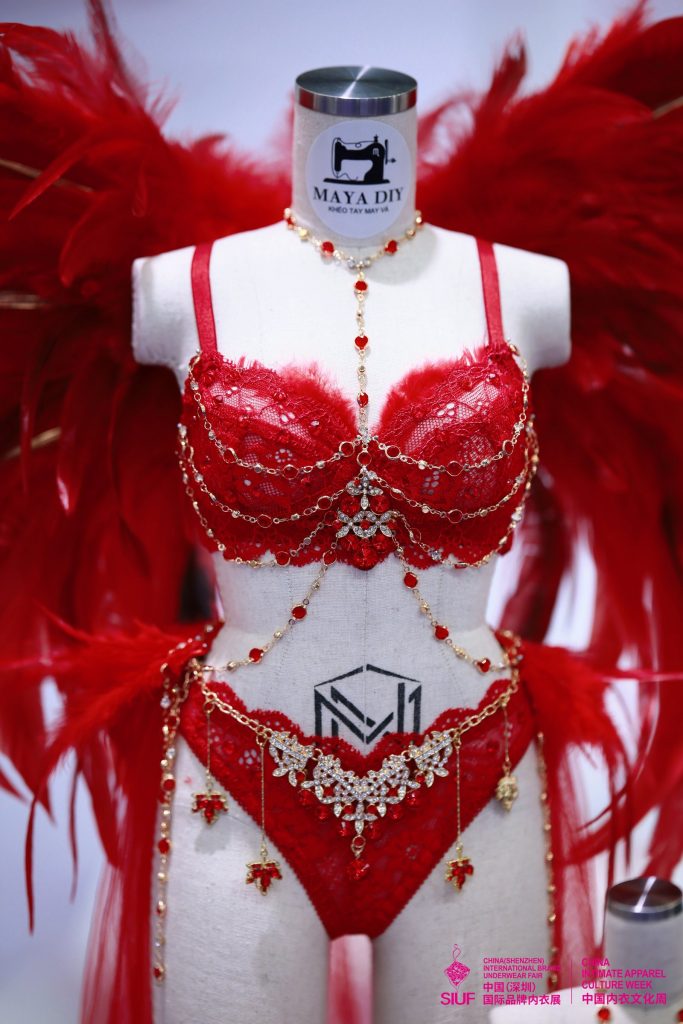 Mẫu trong bộ sưu tập nội y