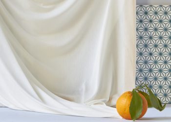 Vải Orange Fiber làm từ phụ phẩm vỏ cam của ngành nước ép